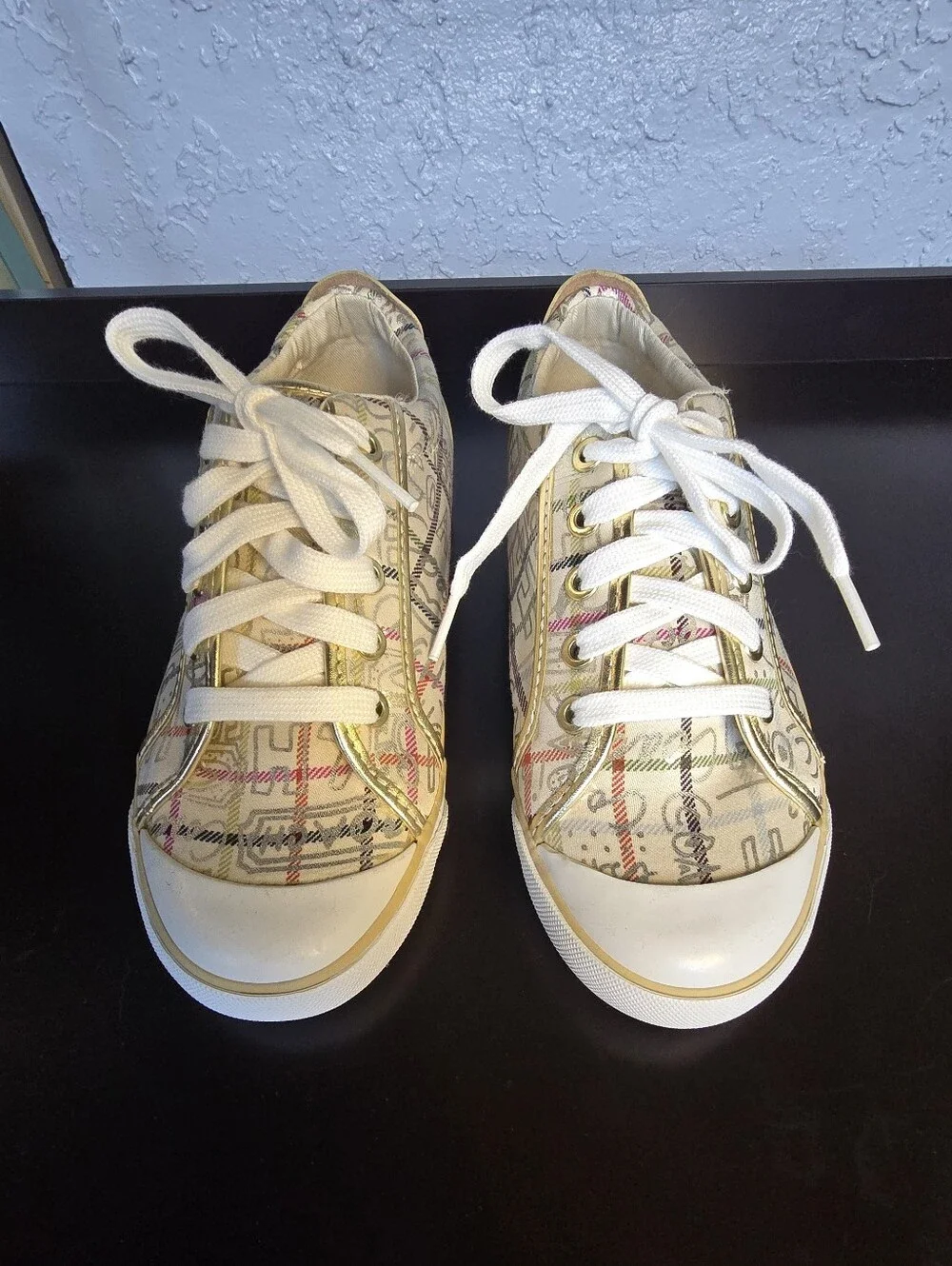 Coach Barrett Sneakers NWOT in Size 8